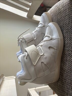 SOREL White High-Top Sneakers with Hook-and-Loop Strap